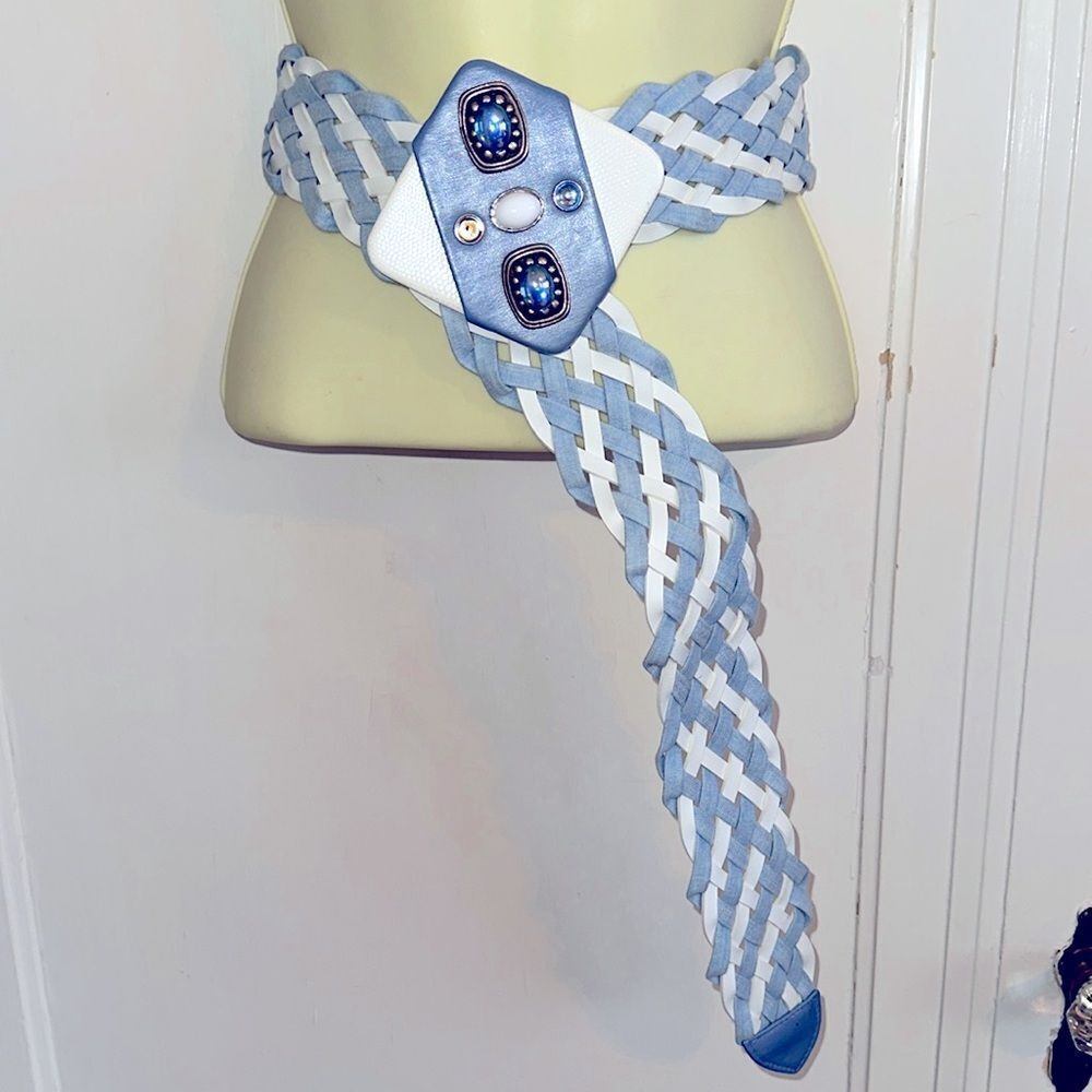 Vtg 80s/90s‎ I.B. Diffusion blue/white woven belt with layered statement buckle